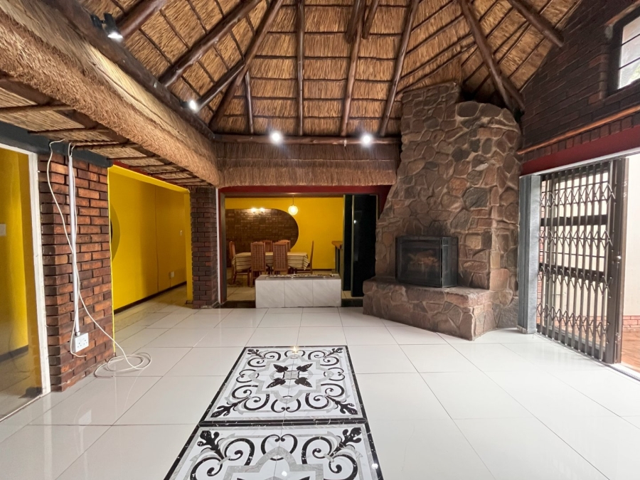 4 Bedroom Property for Sale in Heuwelsig Free State